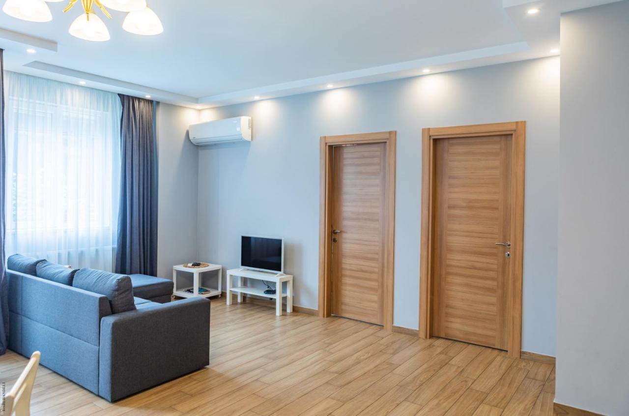 באטומי Apartment By The Sheraton מראה חיצוני תמונה